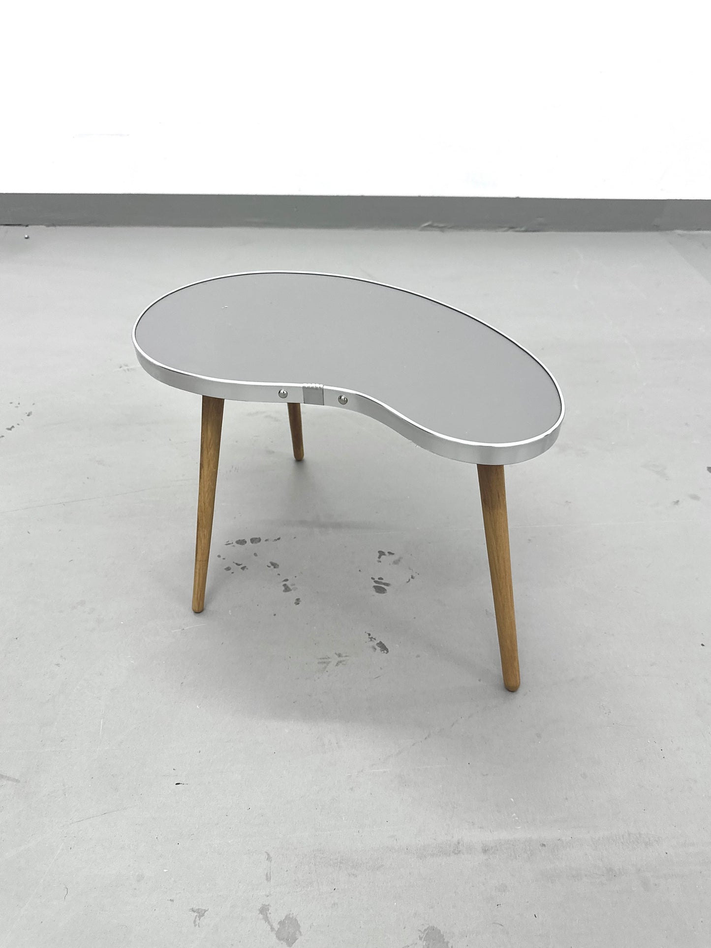 Nierentisch im Mid Century Stil - Neuwertig