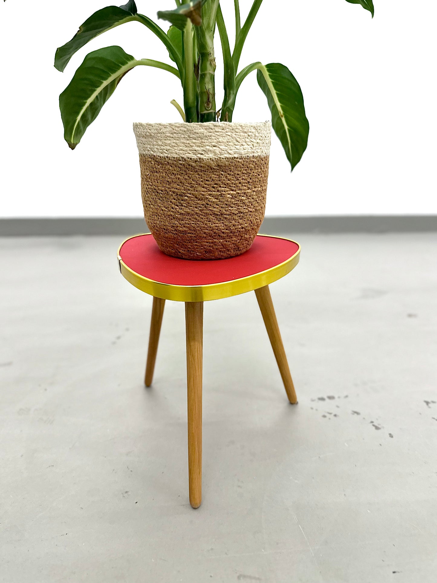 Beistelltisch/ Blumenhocker im Mid Century Stil