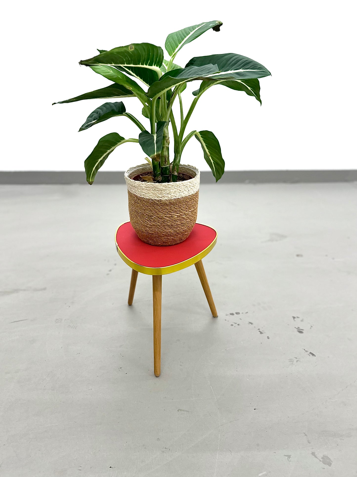 Beistelltisch/ Blumenhocker im Mid Century Stil