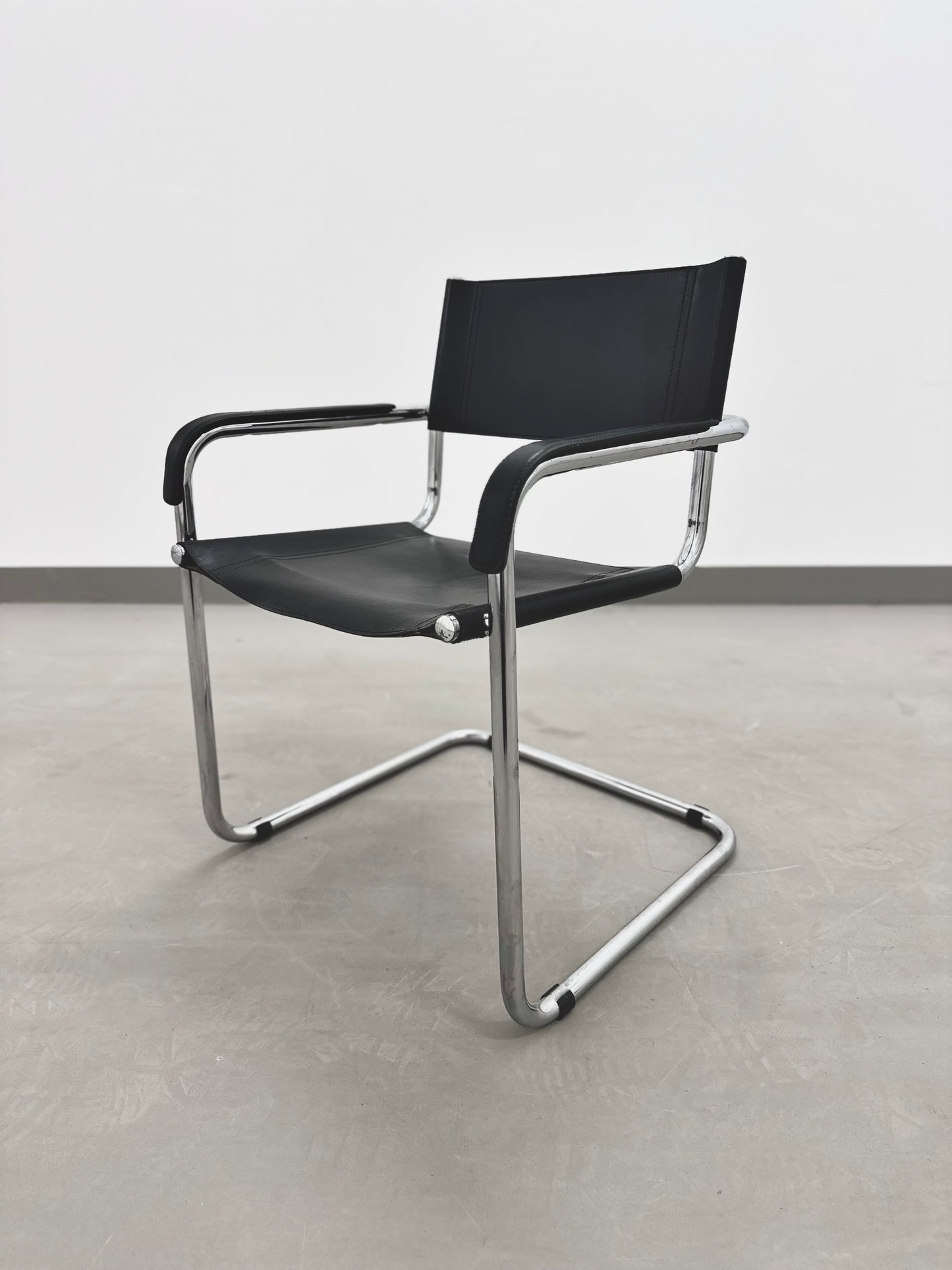 Freischwinger im Bauhaus Design