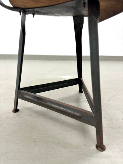 Industrieller Vintage-Stuhl – Holz & Stahl, Mid-Century Design