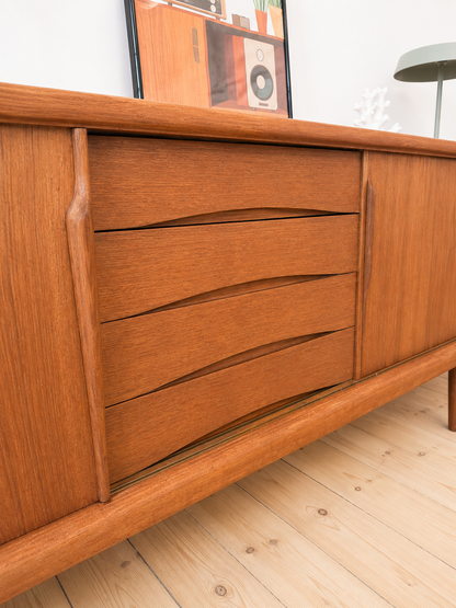Dänisches Mid-Century Sideboard von Axel Christensen für Aco Møbler