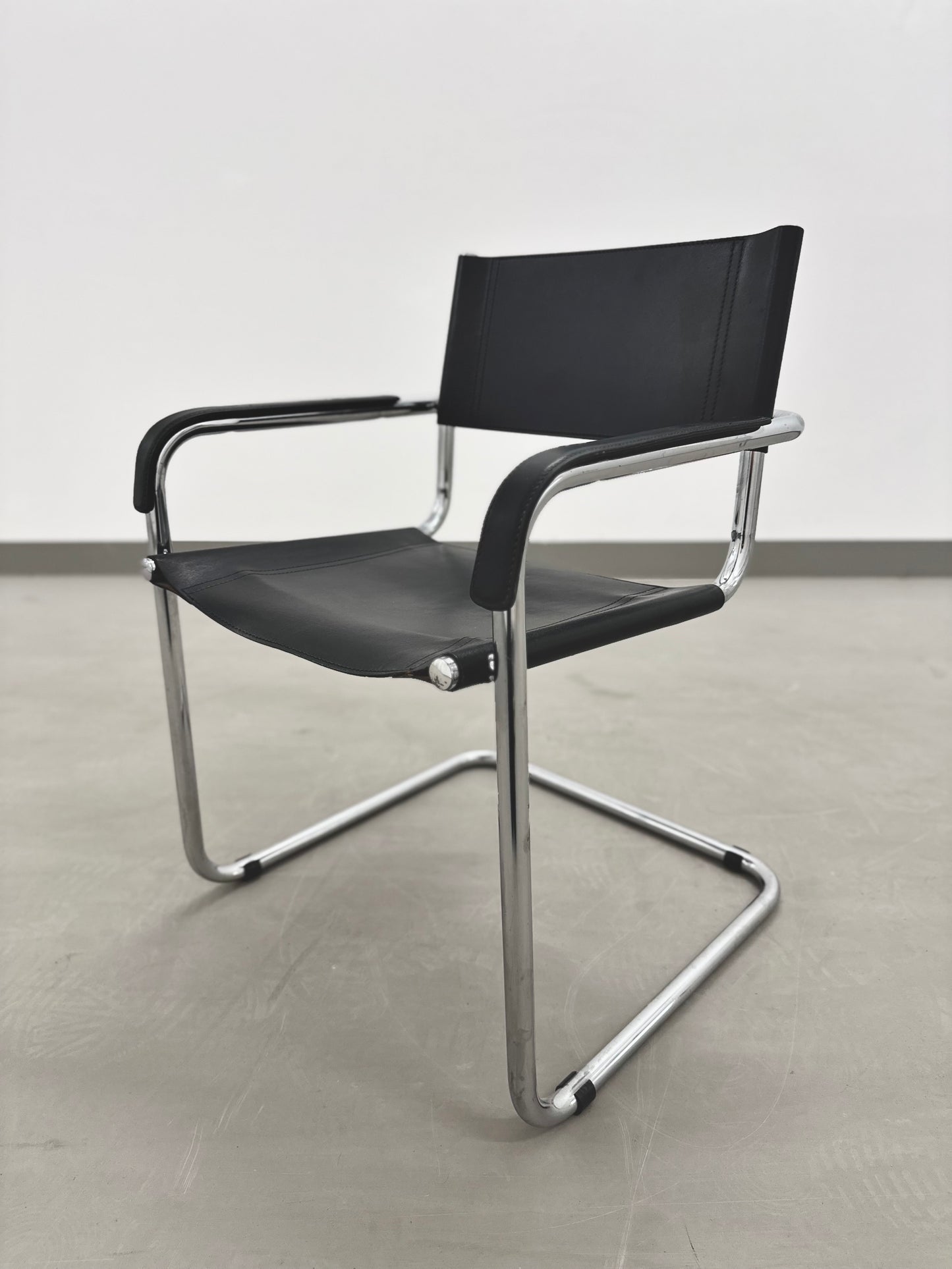 Freischwinger im Bauhaus Design