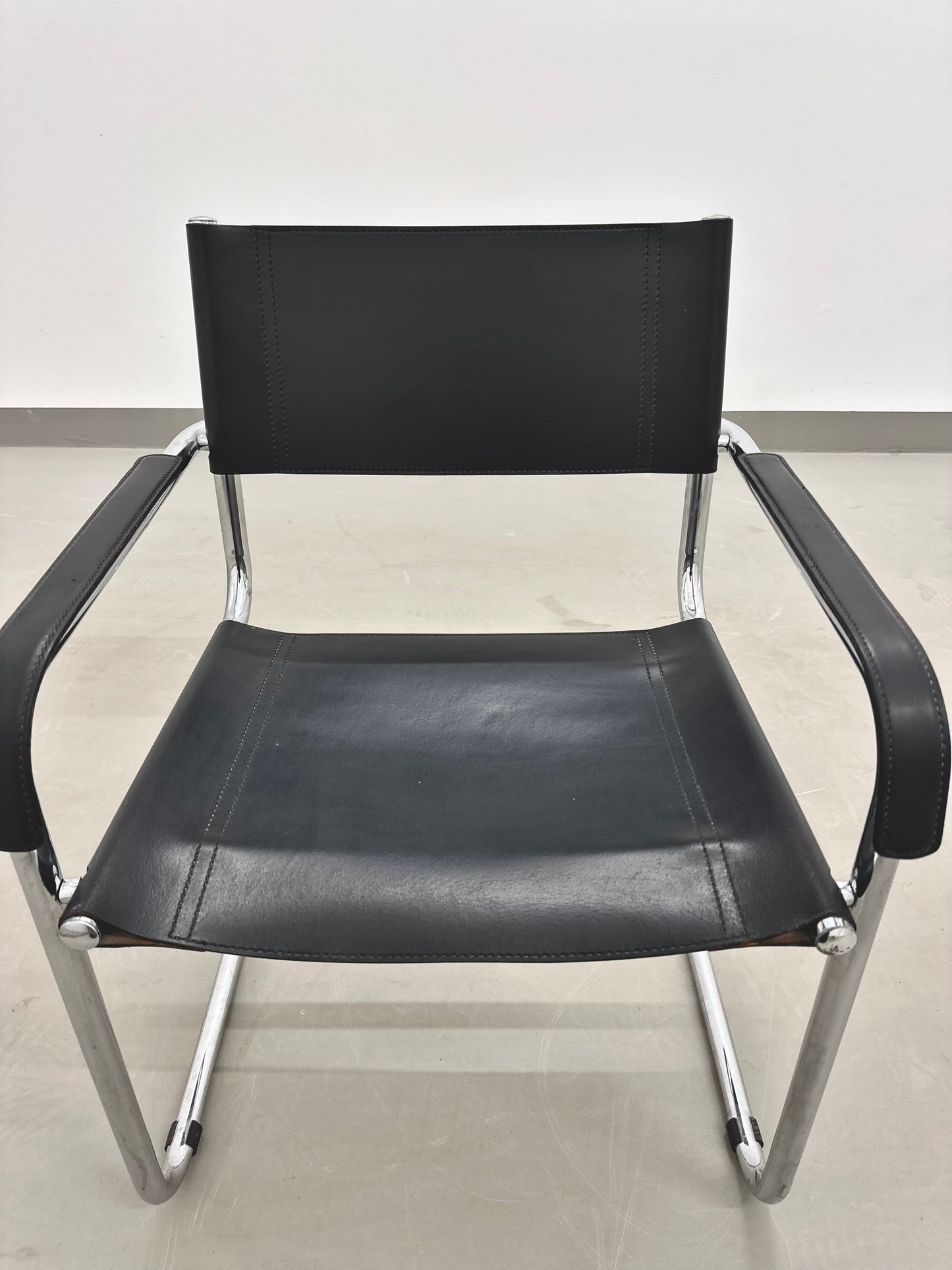 Freischwinger im Bauhaus Design